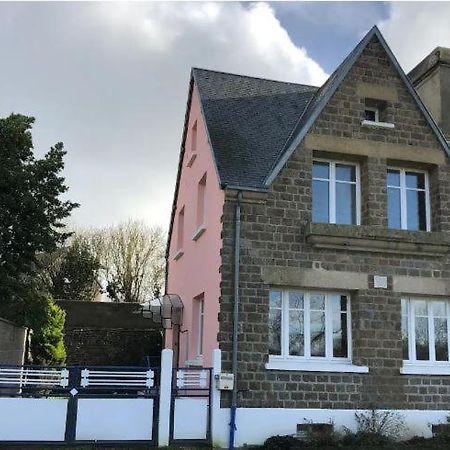 Maison Rose Chérencé-le-Roussel Extérieur photo